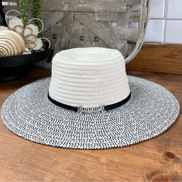 Accessories - Wide Brim Buckle Detail Woven Straw Sun Hat Size M/L
